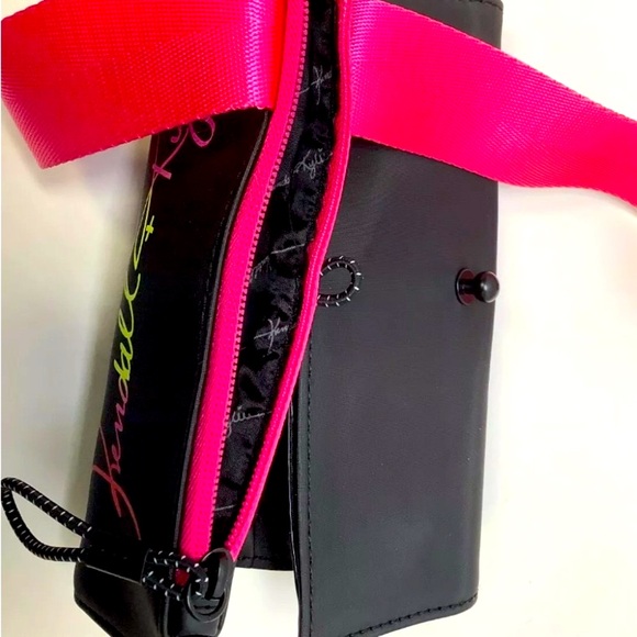 NEW [Kendall & Kylie] Makeup Brush Holder w/ Adjustable Belt Black & Hot Pink - Picture 10 of 12